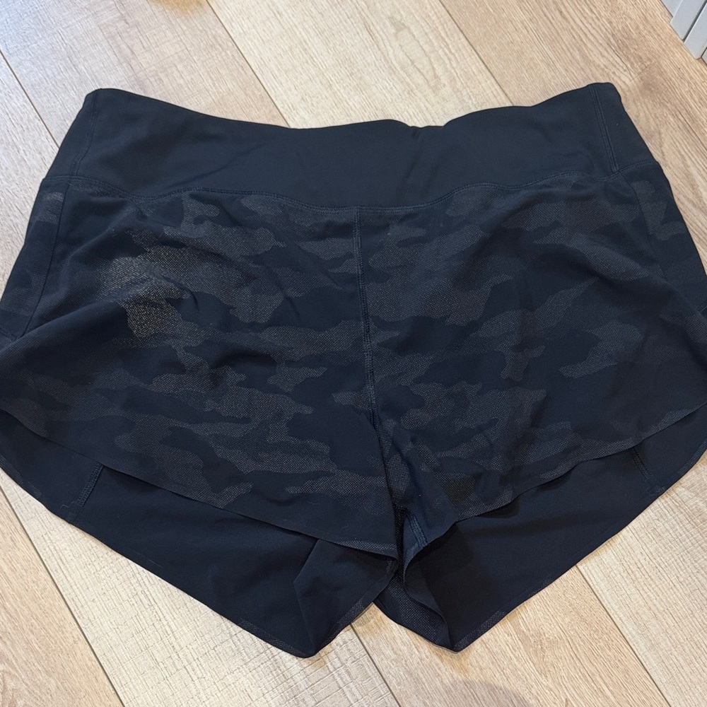 Athleta run 3.5” reflective shorts